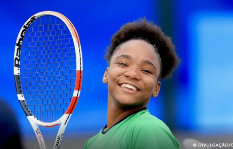 Vitória Miranda é eleita a melhor tenista jovem da temporada 2025